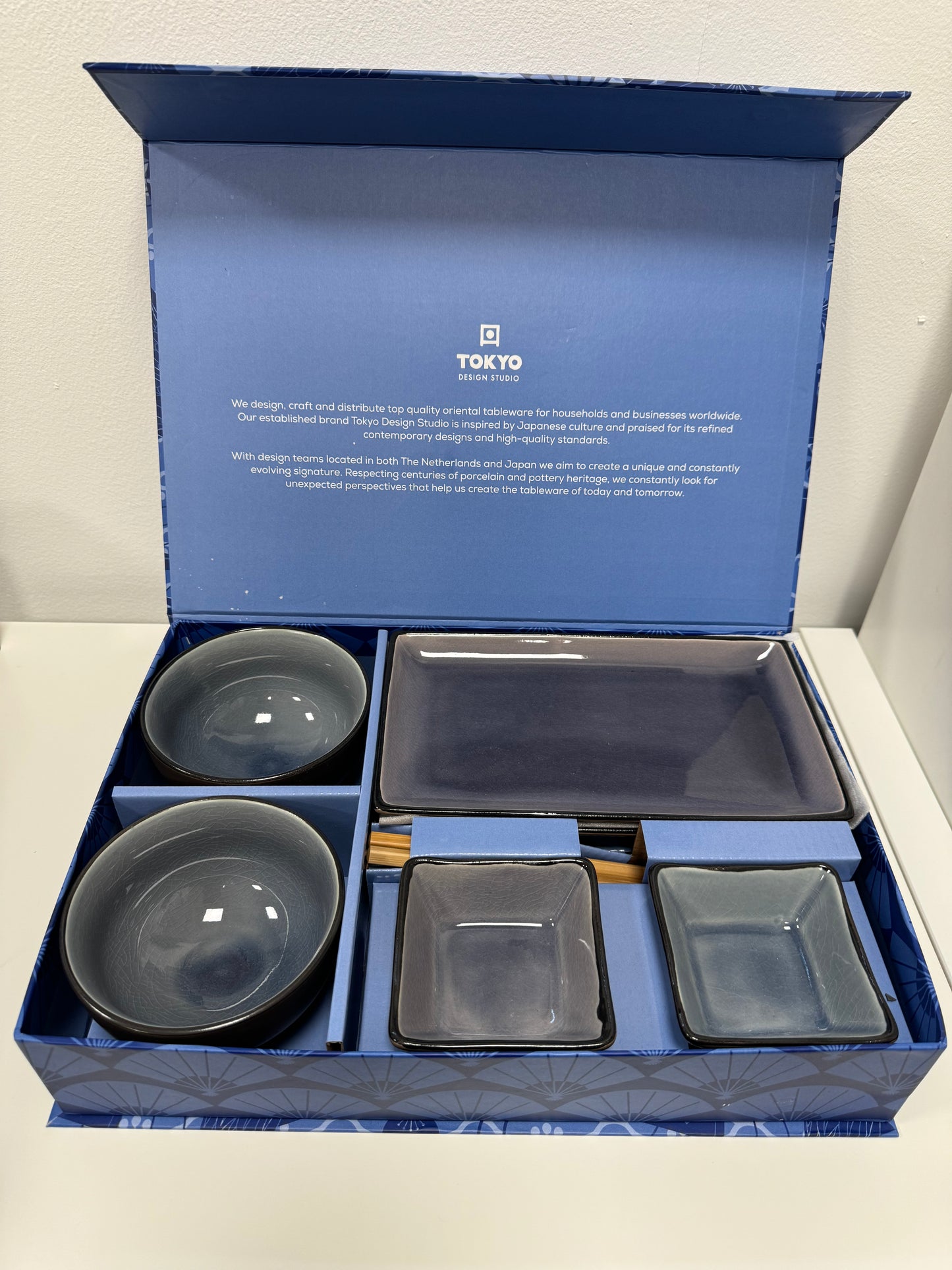 Blue Glassy 8 Piece Sushi Gift Set