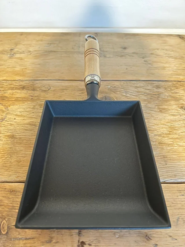 IWACHU 1902 TAMAGOYAKI OMELETTE PAN